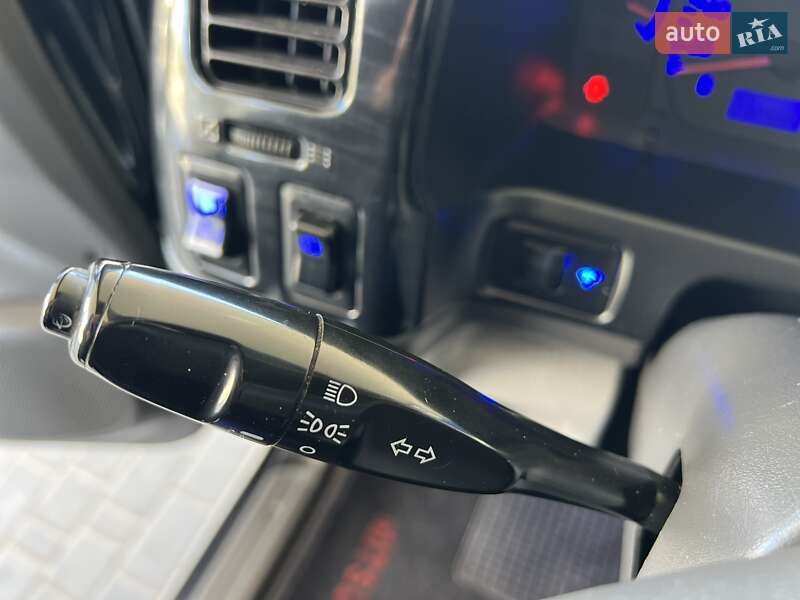 Позашляховик / Кросовер Mitsubishi Pajero 2007 в Миколаєві
