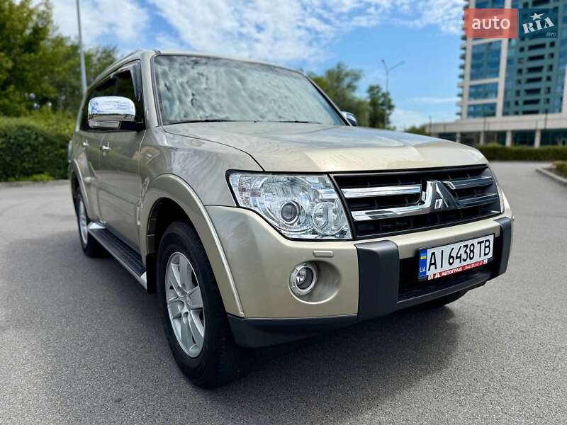Позашляховик / Кросовер Mitsubishi Pajero 2008 в Дніпрі