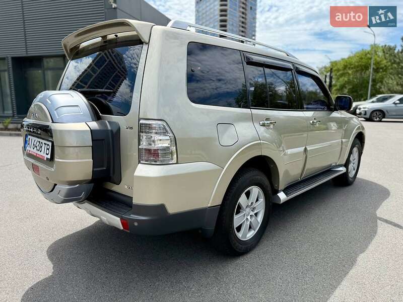 Позашляховик / Кросовер Mitsubishi Pajero 2008 в Дніпрі