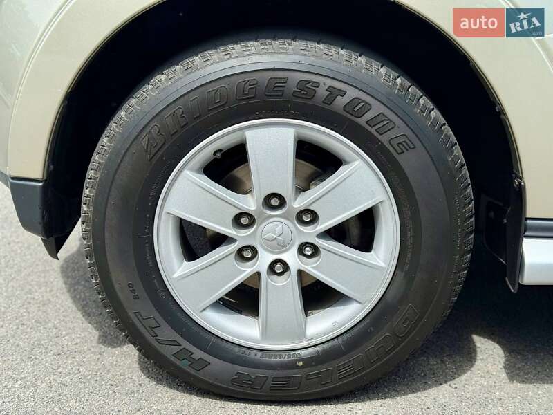 Позашляховик / Кросовер Mitsubishi Pajero 2008 в Дніпрі