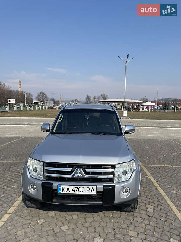 Mitsubishi Pajero 2007