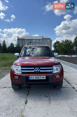 Внедорожник / Кроссовер Mitsubishi Pajero 2007 в Золочеве