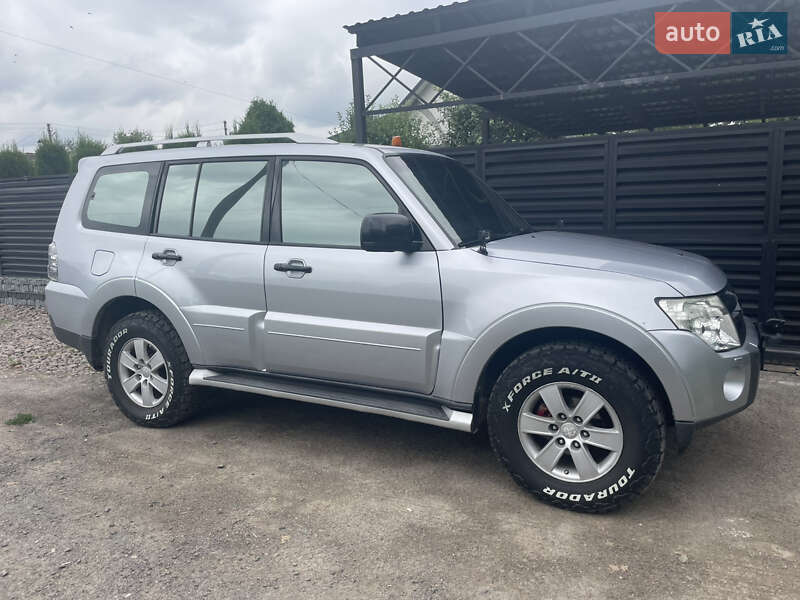 Внедорожник / Кроссовер Mitsubishi Pajero 2008 в Владимире