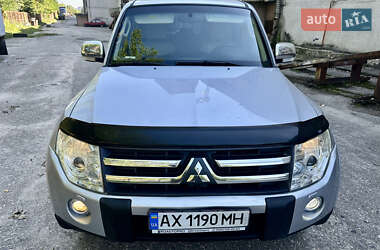 Позашляховик / Кросовер Mitsubishi Pajero 2007 в Харкові