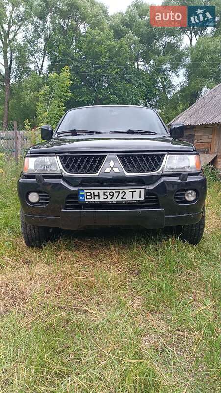 Внедорожник / Кроссовер Mitsubishi Pajero 2006 в Коропе