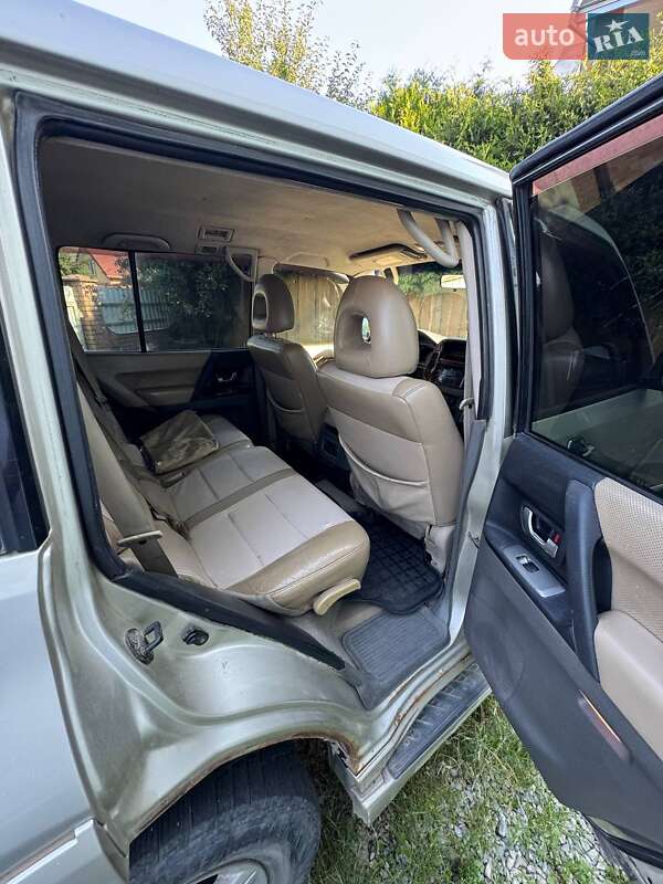 Внедорожник / Кроссовер Mitsubishi Pajero 2006 в Ивано-Франковске