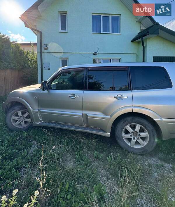 Внедорожник / Кроссовер Mitsubishi Pajero 2006 в Ивано-Франковске