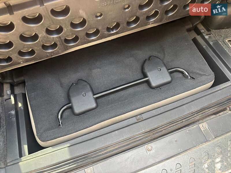 Внедорожник / Кроссовер Mitsubishi Pajero 2004 в Золотоноше