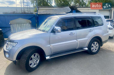 Внедорожник / Кроссовер Mitsubishi Pajero 2008 в Киеве