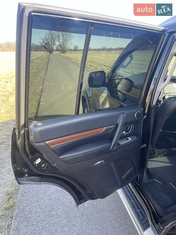 Внедорожник / Кроссовер Mitsubishi Pajero 2007 в Одессе