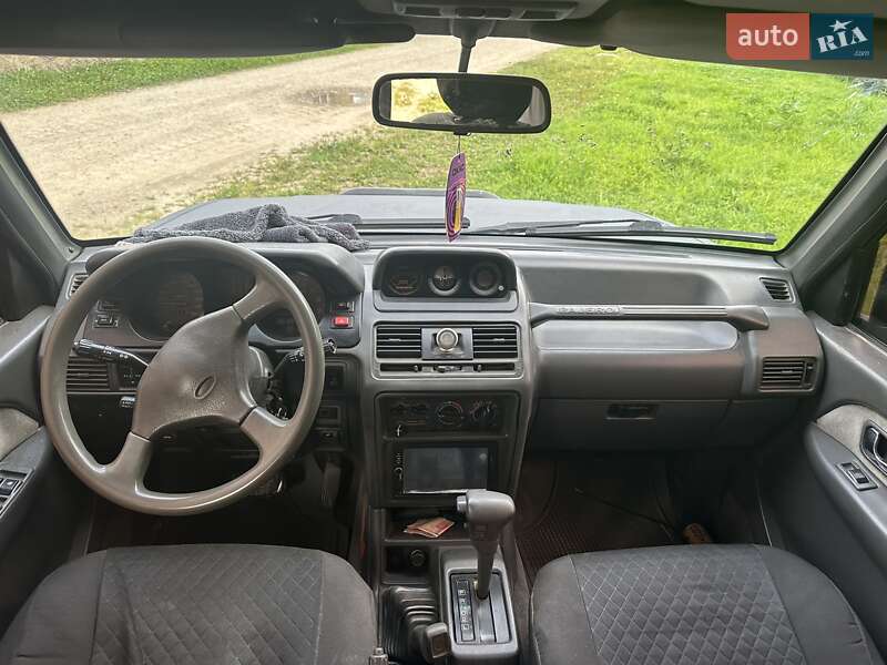 Внедорожник / Кроссовер Mitsubishi Pajero 1993 в Микуличине