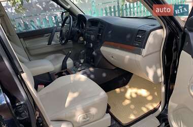 Внедорожник / Кроссовер Mitsubishi Pajero 2007 в 