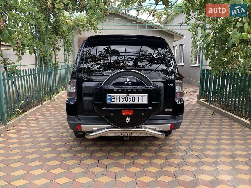 Внедорожник / Кроссовер Mitsubishi Pajero 2007 в Одессе