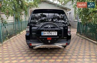 Внедорожник / Кроссовер Mitsubishi Pajero 2007 в 