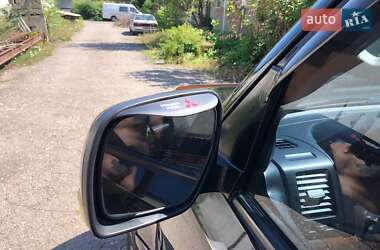 Внедорожник / Кроссовер Mitsubishi Pajero 2008 в 