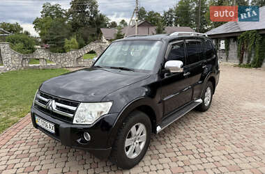Внедорожник / Кроссовер Mitsubishi Pajero 2008 в 