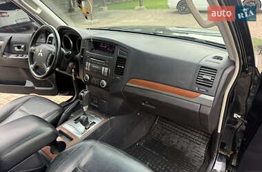 Внедорожник / Кроссовер Mitsubishi Pajero 2008 в 