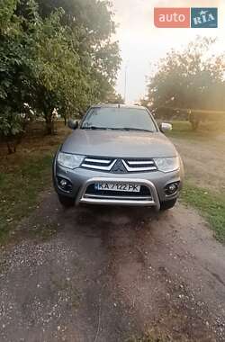 Mitsubishi Pajero 2013 Mitsubishi Pajero 2013