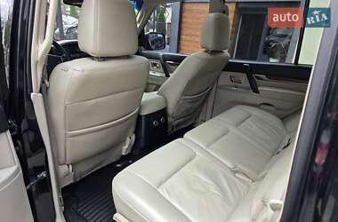 Внедорожник / Кроссовер Mitsubishi Pajero 2007 в 