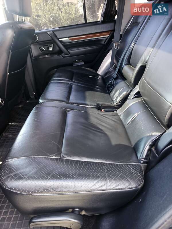 Внедорожник / Кроссовер Mitsubishi Pajero 2008 в Звенигородке