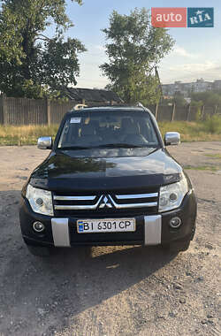Внедорожник / Кроссовер Mitsubishi Pajero 2008 в 