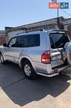 Внедорожник / Кроссовер Mitsubishi Pajero 2004 в 