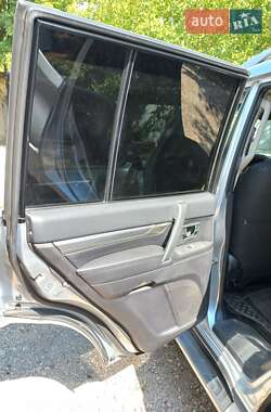 Внедорожник / Кроссовер Mitsubishi Pajero 2010 в 