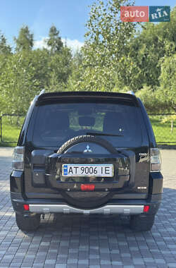 Внедорожник / Кроссовер Mitsubishi Pajero 2007 в 