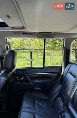 Внедорожник / Кроссовер Mitsubishi Pajero 2007 в 