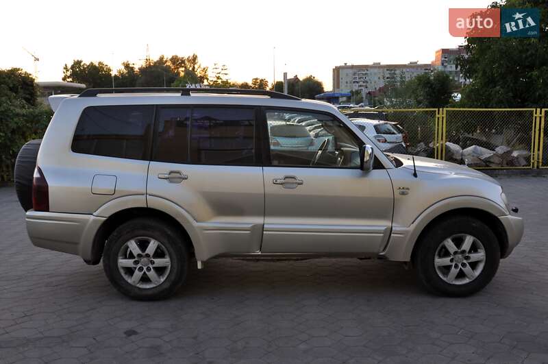 Внедорожник / Кроссовер Mitsubishi Pajero 2006 в Львове