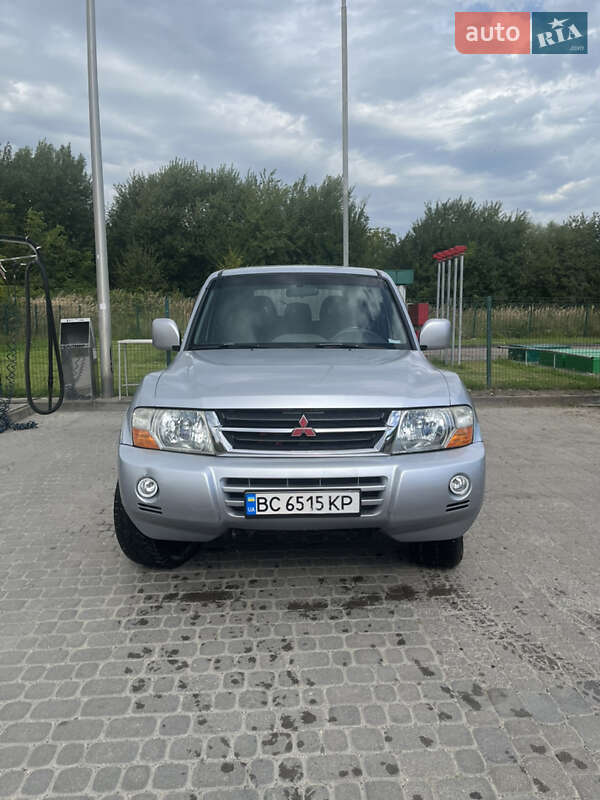 Внедорожник / Кроссовер Mitsubishi Pajero 2006 в Дрогобыче