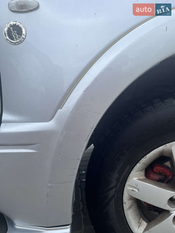 Внедорожник / Кроссовер Mitsubishi Pajero 2006 в Дрогобыче