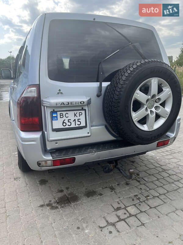 Внедорожник / Кроссовер Mitsubishi Pajero 2006 в Дрогобыче