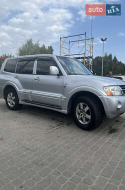 Внедорожник / Кроссовер Mitsubishi Pajero 2006 в 