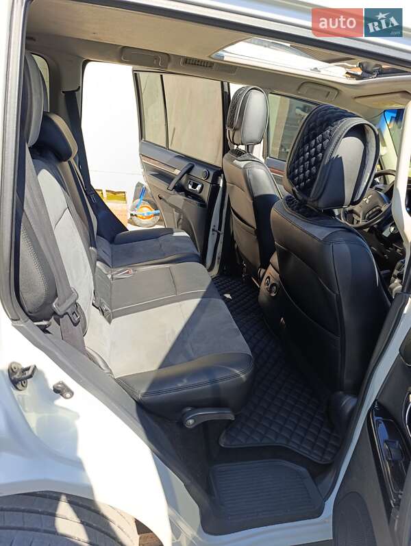 Внедорожник / Кроссовер Mitsubishi Pajero 2013 в Тернополе