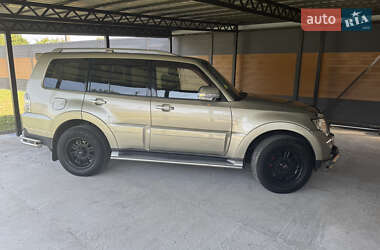 Позашляховик / Кросовер Mitsubishi Pajero 2008 в Чернігові