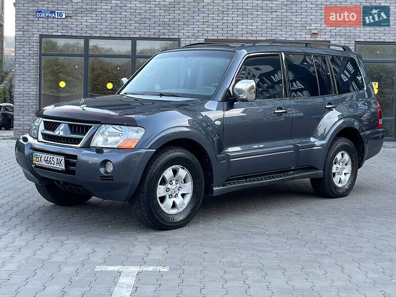 Внедорожник / Кроссовер Mitsubishi Pajero 2007 в 