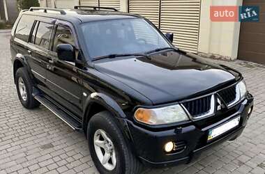 Позашляховик / Кросовер Mitsubishi Pajero 2006 в Коропі