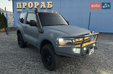 Внедорожник / Кроссовер Mitsubishi Pajero 2001 в Первомайске