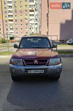 Внедорожник / Кроссовер Mitsubishi Pajero 2004 в 