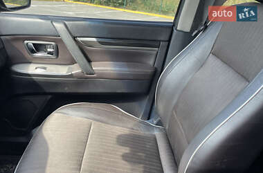 Внедорожник / Кроссовер Mitsubishi Pajero 2010 в 