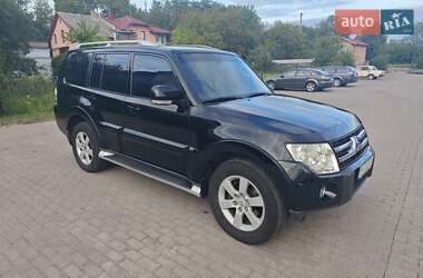 Внедорожник / Кроссовер Mitsubishi Pajero 2008 в 