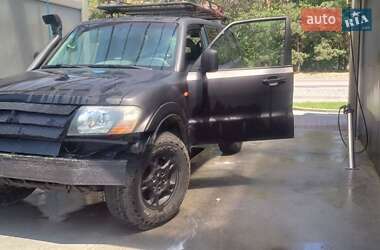 Внедорожник / Кроссовер Mitsubishi Pajero 2000 в 