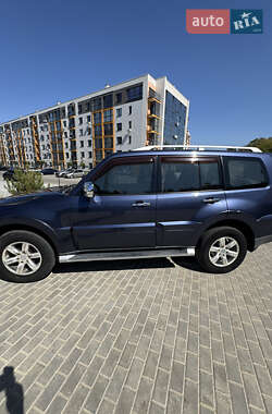 Внедорожник / Кроссовер Mitsubishi Pajero 2008 в 