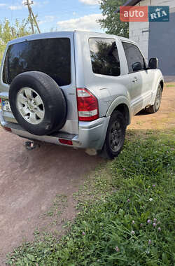 Внедорожник / Кроссовер Mitsubishi Pajero 2004 в 