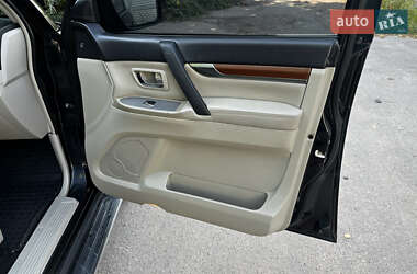Внедорожник / Кроссовер Mitsubishi Pajero 2008 в 