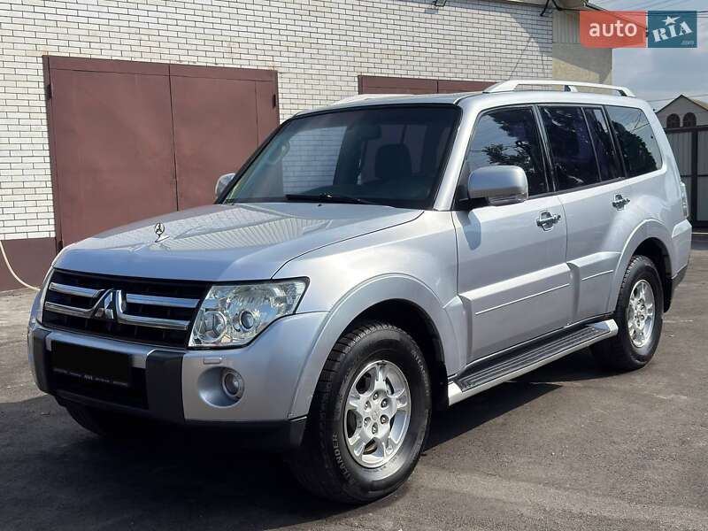 Внедорожник / Кроссовер Mitsubishi Pajero 2008 в Ахтырке