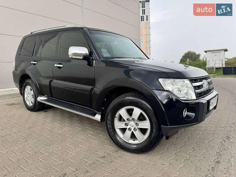 Внедорожник / Кроссовер Mitsubishi Pajero 2007 в Киеве