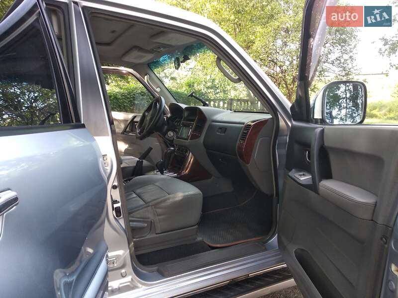 Внедорожник / Кроссовер Mitsubishi Pajero 2003 в Хмельницком