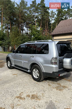Внедорожник / Кроссовер Mitsubishi Pajero 2007 в Броварах